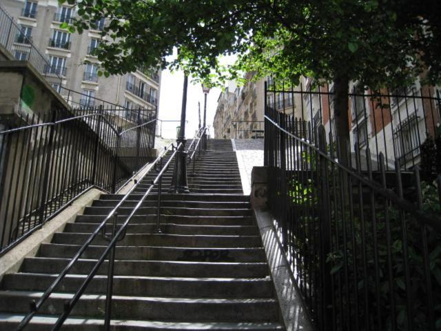 Quiet Apartment Hill Of Montmartre Παρίσι Εξωτερικό φωτογραφία